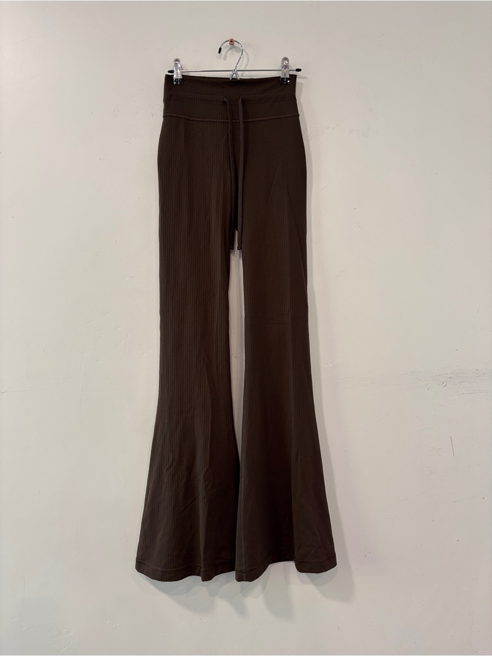 Lululemon Groove High Rise Wide Flare Pant Ribbed Front Knot Brown Size 4 Pilate